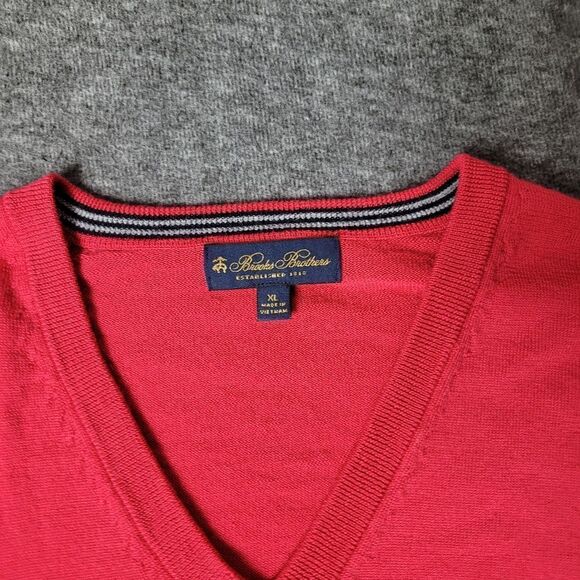 Brooks Brothers Mens Sweater Size XL 100% Supima Cotton V-Neck Red Pullover - Picture 3 of 12